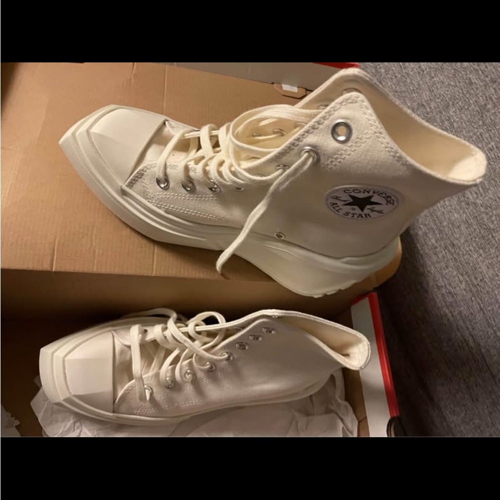 Converse Women's Cream Lace-Up Boots